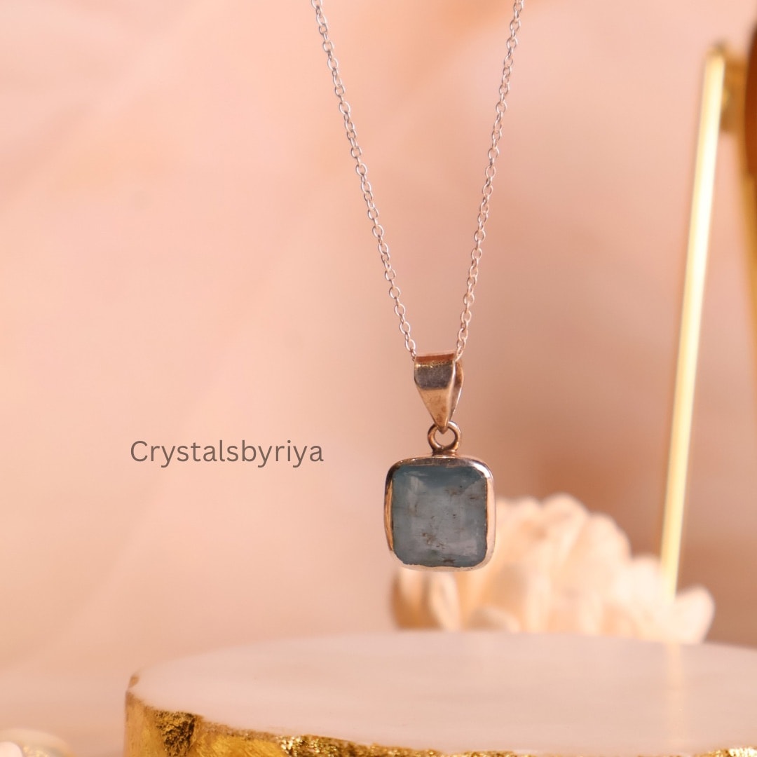 Aquamarine Faceted Silver Pendant — image 3
